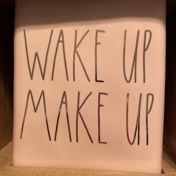 Rae Dunn coral colour make up containers NIB ❤️Price Drop❤️ - Picture 2 of 9